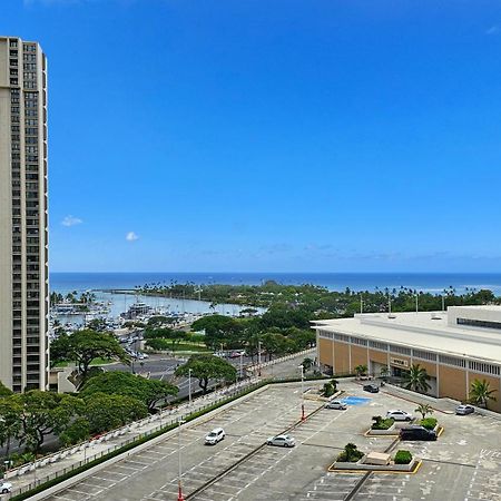 Ocean View Room At Ala Moana Fees Include Гонолулу Екстер'єр фото